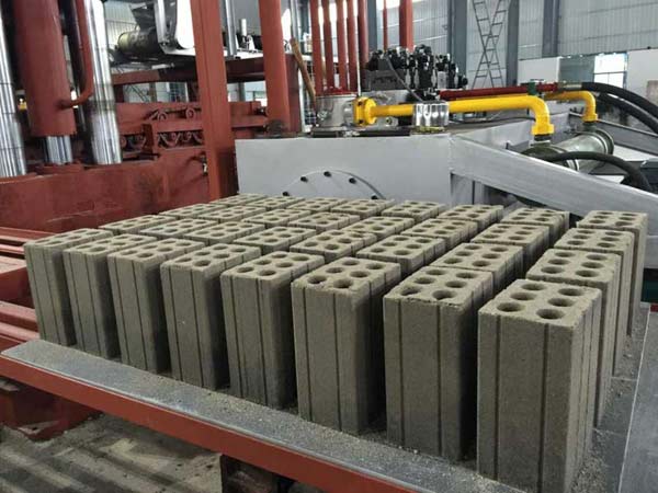 靜壓磚機廠家 泉州空心磚機